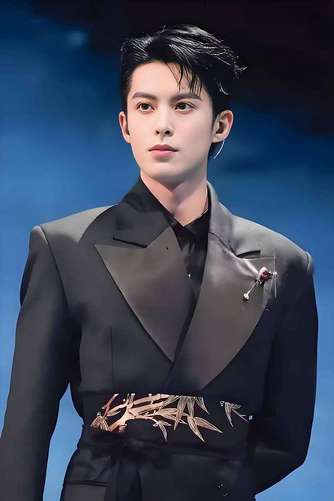 娱乐吃瓜爆料王鹤棣,娱乐圈新晋“吃瓜王”的崛起之路  第2张